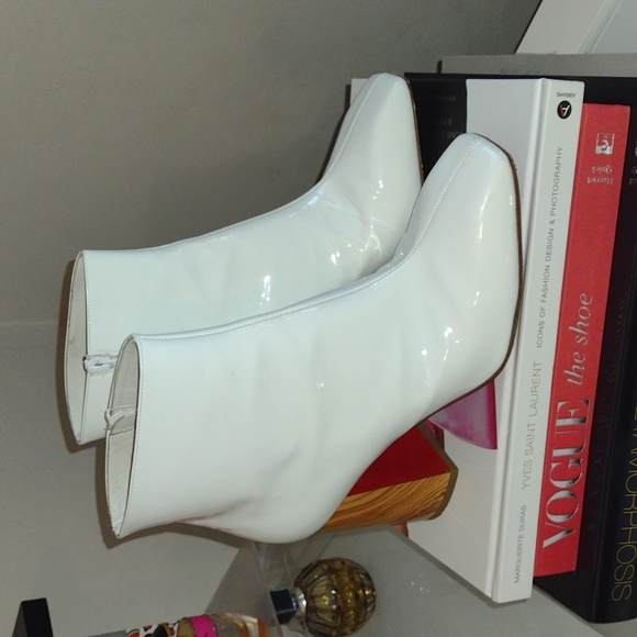 ON HOLD ♡ Christian Louboutin Hilconico 85 White Patent Leather Boots 39.5 - Picture 4 of 16